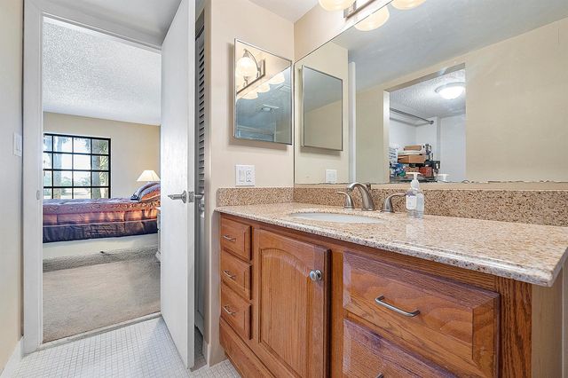 5530 NW 44th Street 216c, Lauderhill, FL 33319