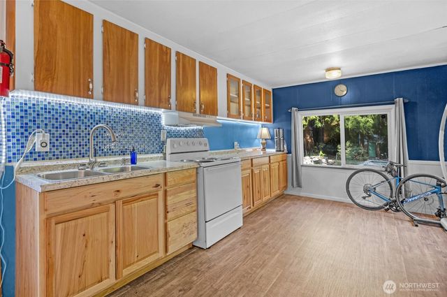 6405 Happy Hollow Road, Stanwood, WA 98292