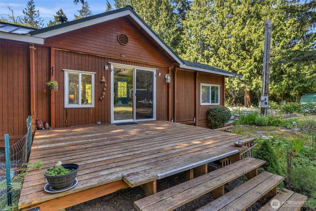 6405 Happy Hollow Road, Stanwood, WA 98292