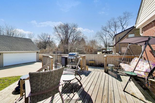 8039 Forest Avenue, Munster, IN 46321