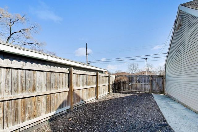 8039 Forest Avenue, Munster, IN 46321