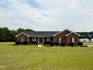 800 Carolina Drive, Dunn, NC 28334