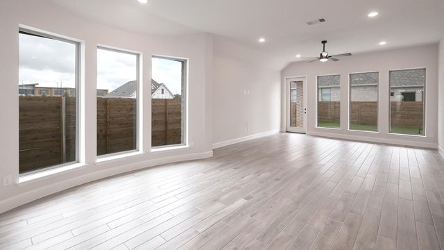 308 Watersong BND, Lockhart, TX 78644