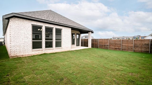 308 Watersong BND, Lockhart, TX 78644