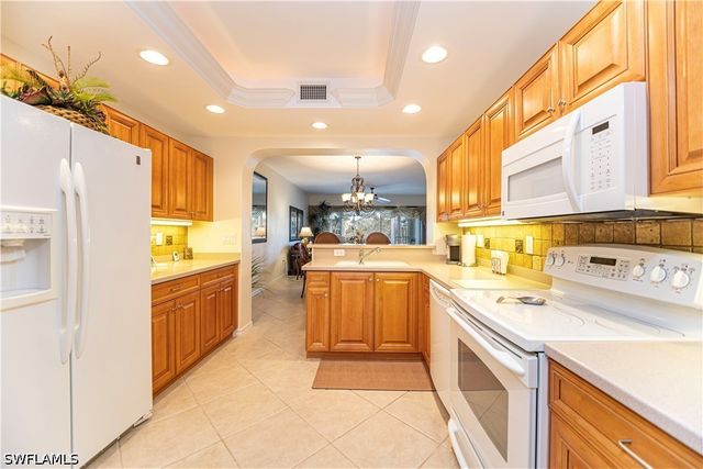 7401 Bella Lago DR 522, Fort Myers Beach, FL 33931