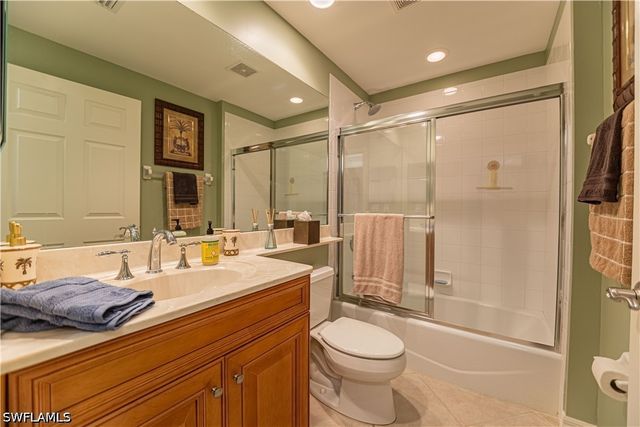 7401 Bella Lago DR 522, Fort Myers Beach, FL 33931