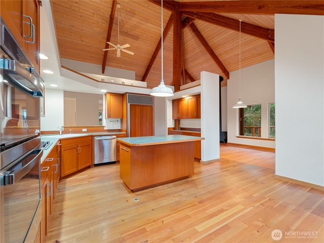 2204 41st Street, Anacortes, WA 98221