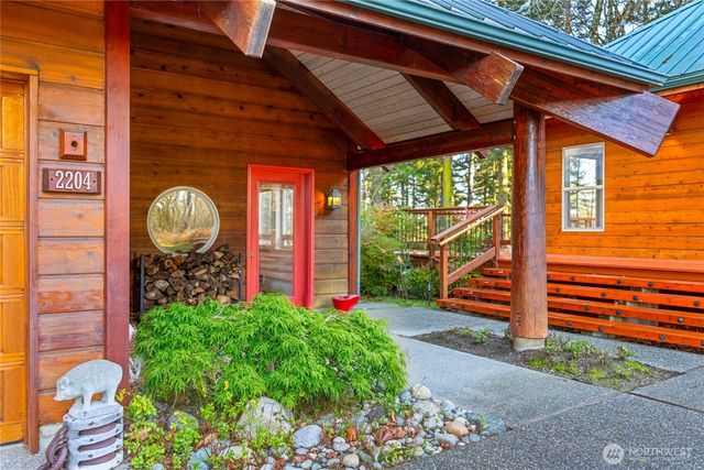 2204 41st Street, Anacortes, WA 98221