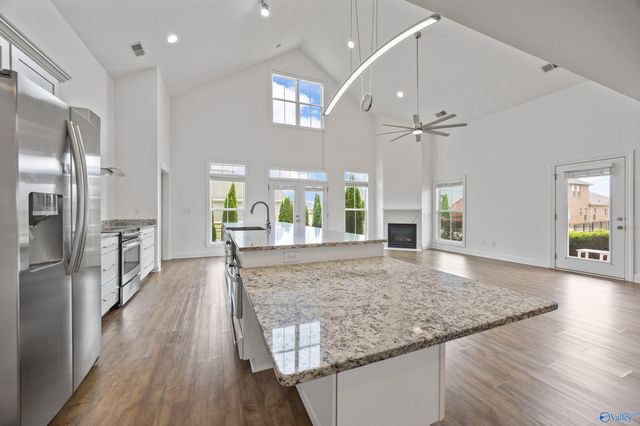 6449 Lincoln Park Place, Huntsville, AL 35806