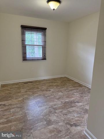 1247 SILVER RUN DR, Pasadena, MD 21122