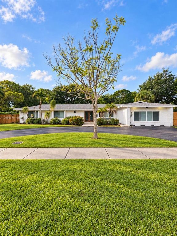 695 SW 65th Avenue, Margate, FL 33068