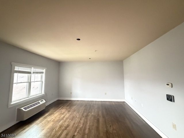 105 Broad Street, Newark City, NJ 07104