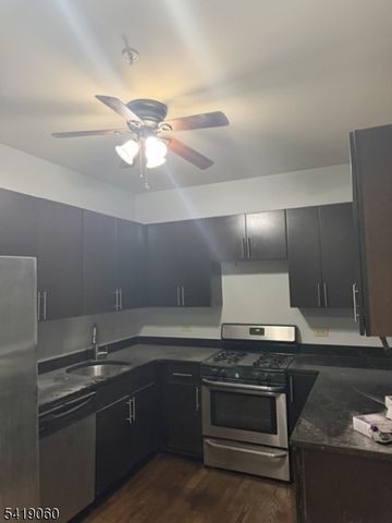 105 Broad Street, Newark City, NJ 07104
