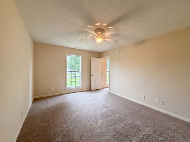 300 Fairway Grn, Shelbyville, TN 37160