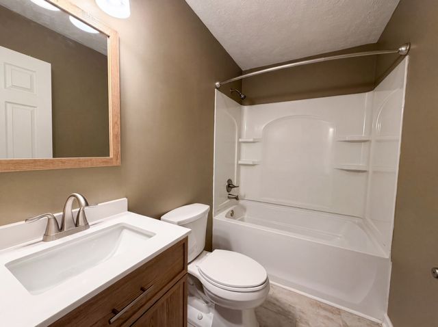 300 Fairway Grn, Shelbyville, TN 37160