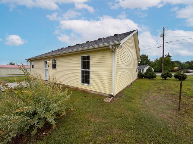 300 Fairway Grn, Shelbyville, TN 37160