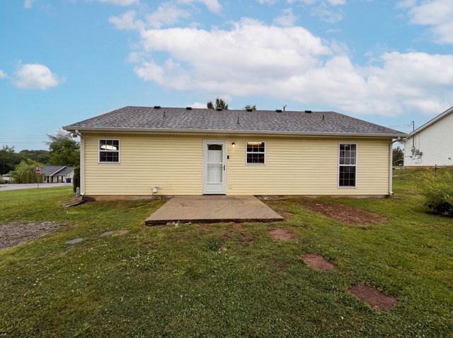 300 Fairway Grn, Shelbyville, TN 37160