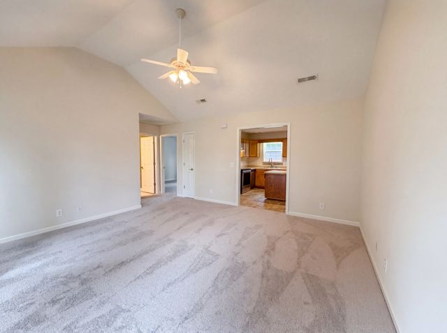300 Fairway Grn, Shelbyville, TN 37160