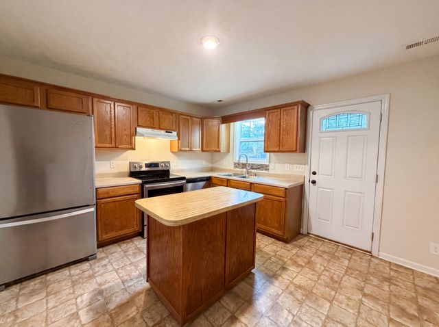 300 Fairway Grn, Shelbyville, TN 37160
