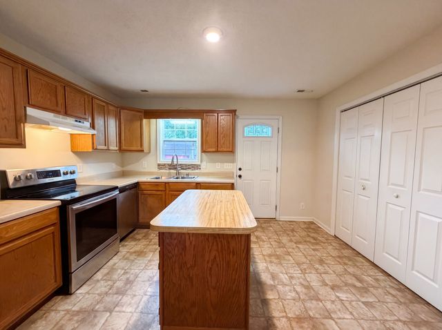 300 Fairway Grn, Shelbyville, TN 37160