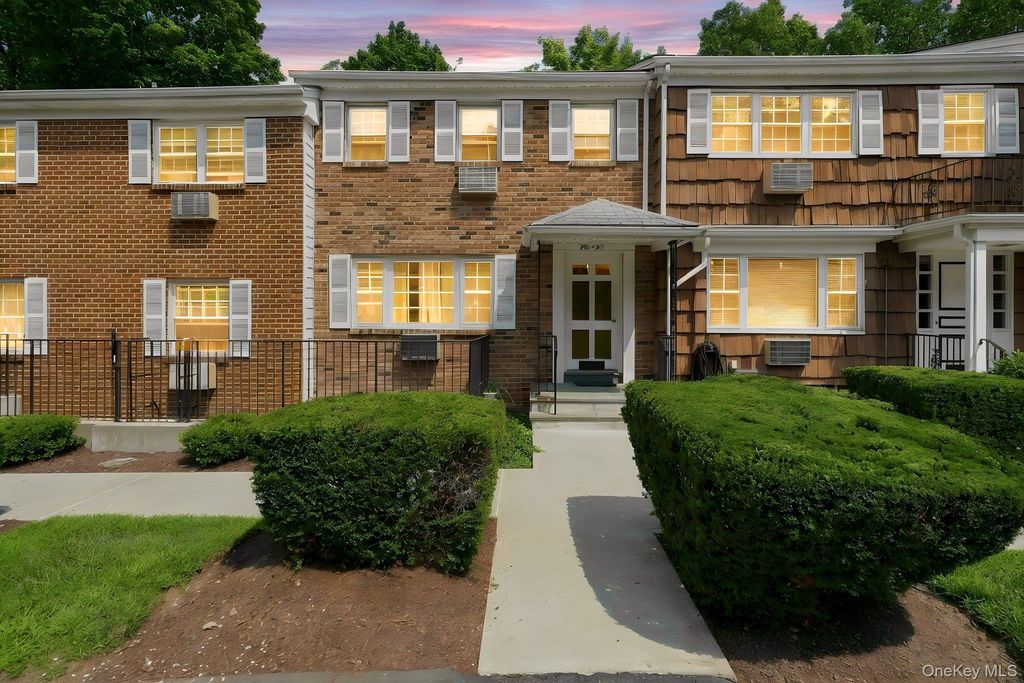 210 Woodland Hills Road 210, White Plains, NY 10603 — photo 2