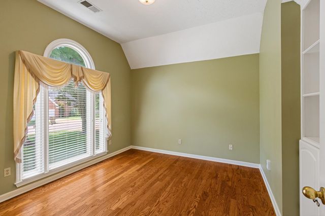 7486 APPLE YARD LN, Cordova, TN 38016