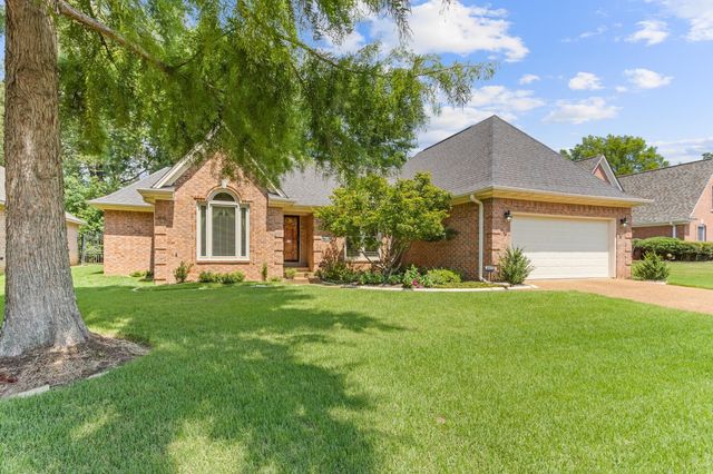 7486 APPLE YARD LN, Cordova, TN 38016