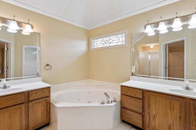 7486 APPLE YARD LN, Cordova, TN 38016