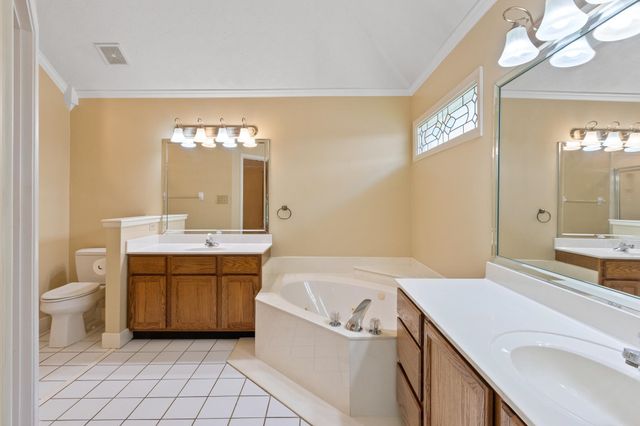 7486 APPLE YARD LN, Cordova, TN 38016