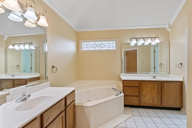 7486 APPLE YARD LN, Cordova, TN 38016