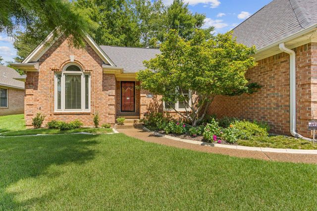 7486 APPLE YARD LN, Cordova, TN 38016