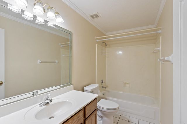 7486 APPLE YARD LN, Cordova, TN 38016