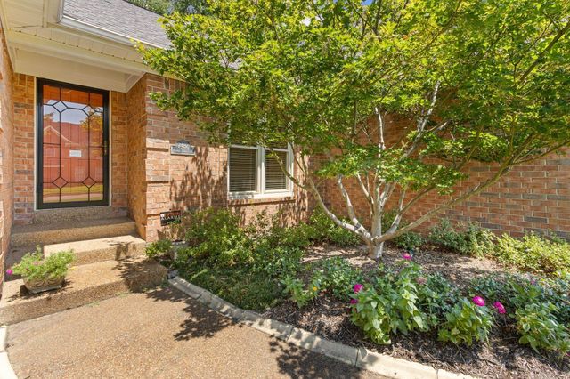 7486 APPLE YARD LN, Cordova, TN 38016