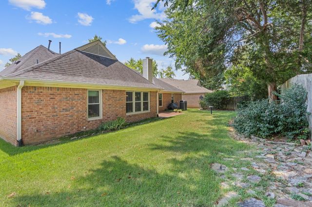 7486 APPLE YARD LN, Cordova, TN 38016