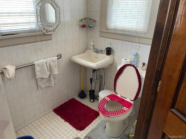 727 Beck Street, Uniondale, NY 11553