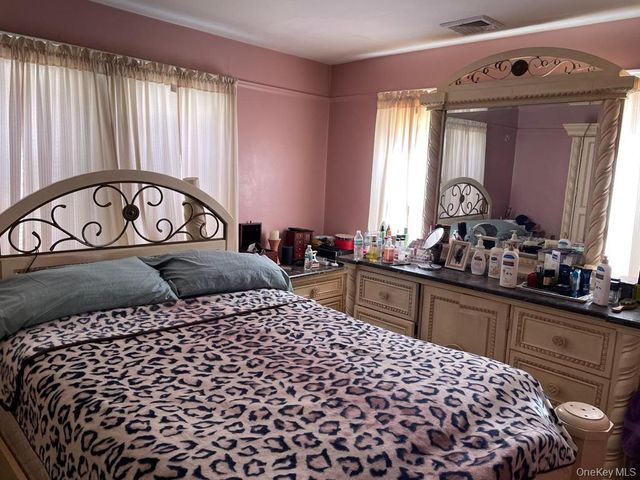 727 Beck Street, Uniondale, NY 11553