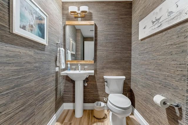 800 COLLANY ROAD 302, St Petersburg, FL 33715