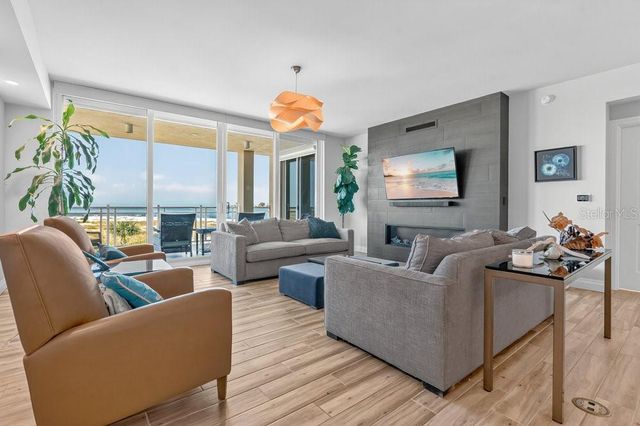 800 COLLANY ROAD 302, St Petersburg, FL 33715