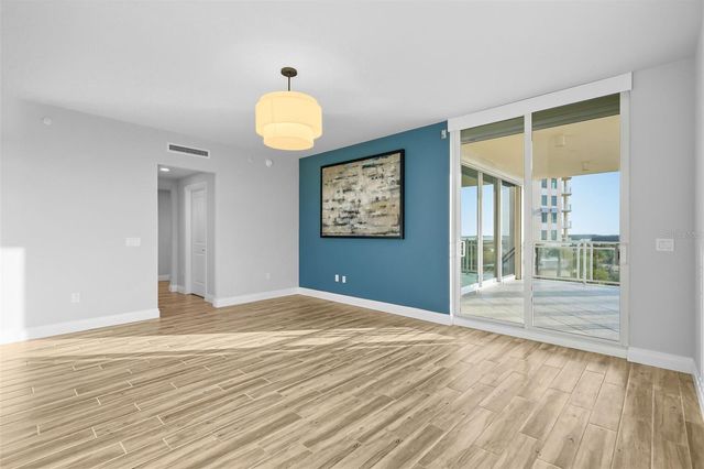 800 COLLANY ROAD 302, St Petersburg, FL 33715