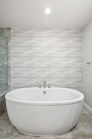 800 COLLANY ROAD 302, St Petersburg, FL 33715