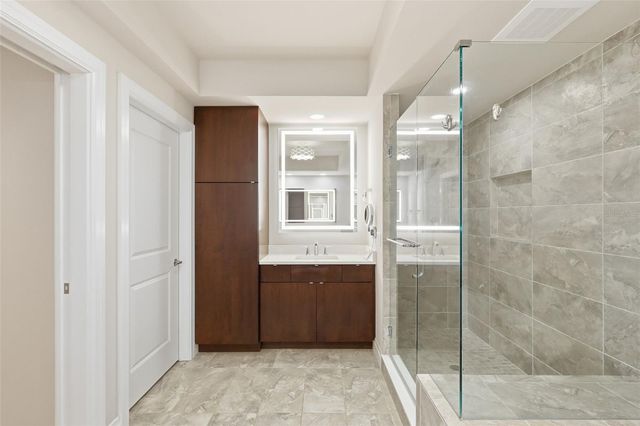 800 COLLANY ROAD 302, St Petersburg, FL 33715