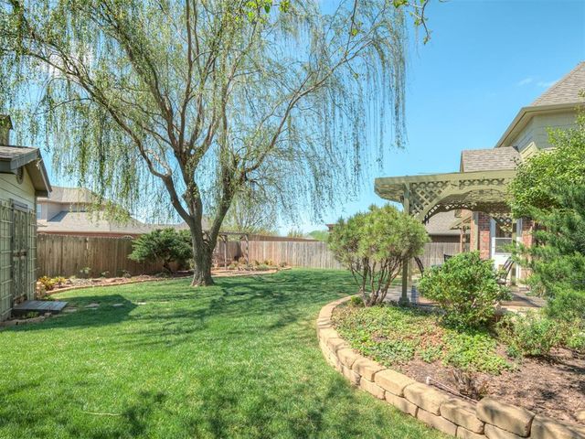 2716 NW 155th Street, Edmond, OK 73013