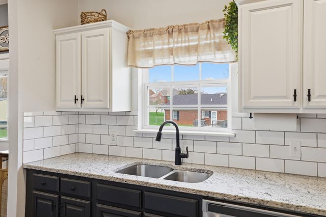 462 Oakley Avenue, Harrodsburg, KY 40330