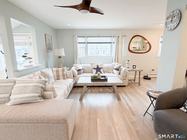 945 East Broadway, Milford, CT 06460