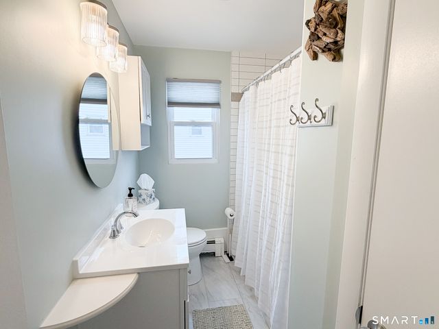 945 East Broadway, Milford, CT 06460