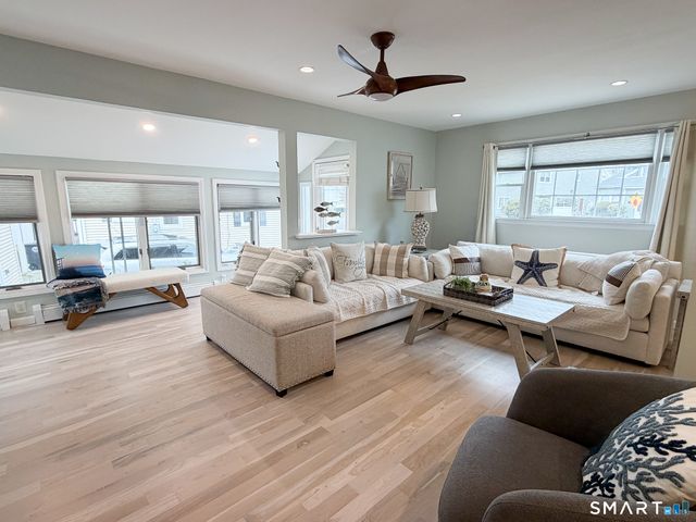 945 East Broadway, Milford, CT 06460