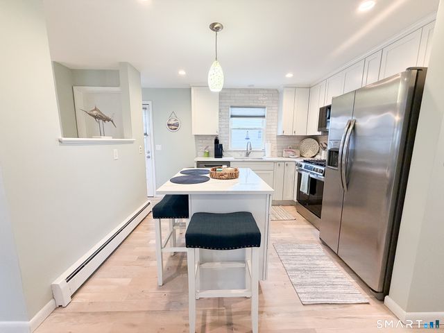 945 East Broadway, Milford, CT 06460