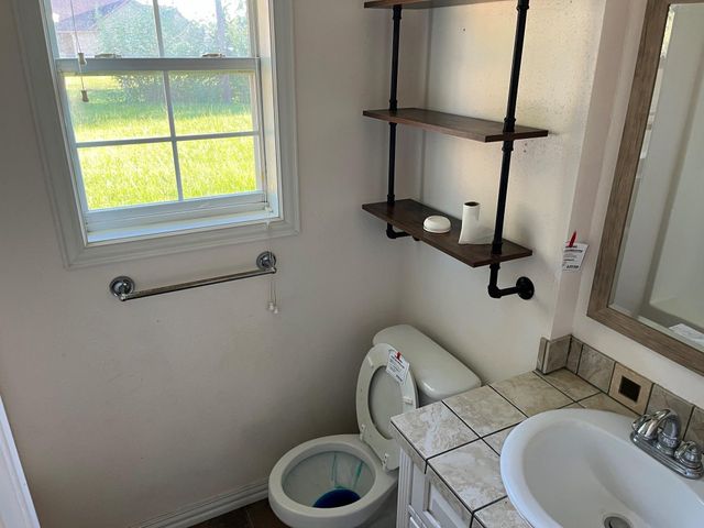 1405 Northview Drive, Angleton, TX 77515