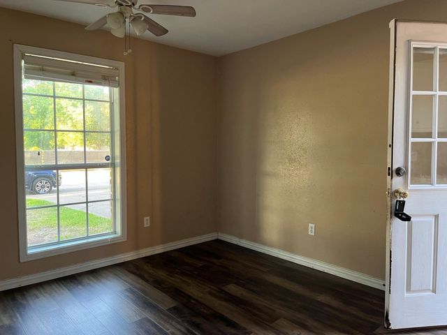 1405 Northview Drive, Angleton, TX 77515