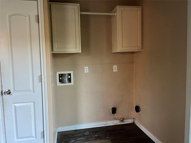 1405 Northview Drive, Angleton, TX 77515